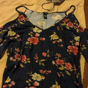 Open shoulder sweater top